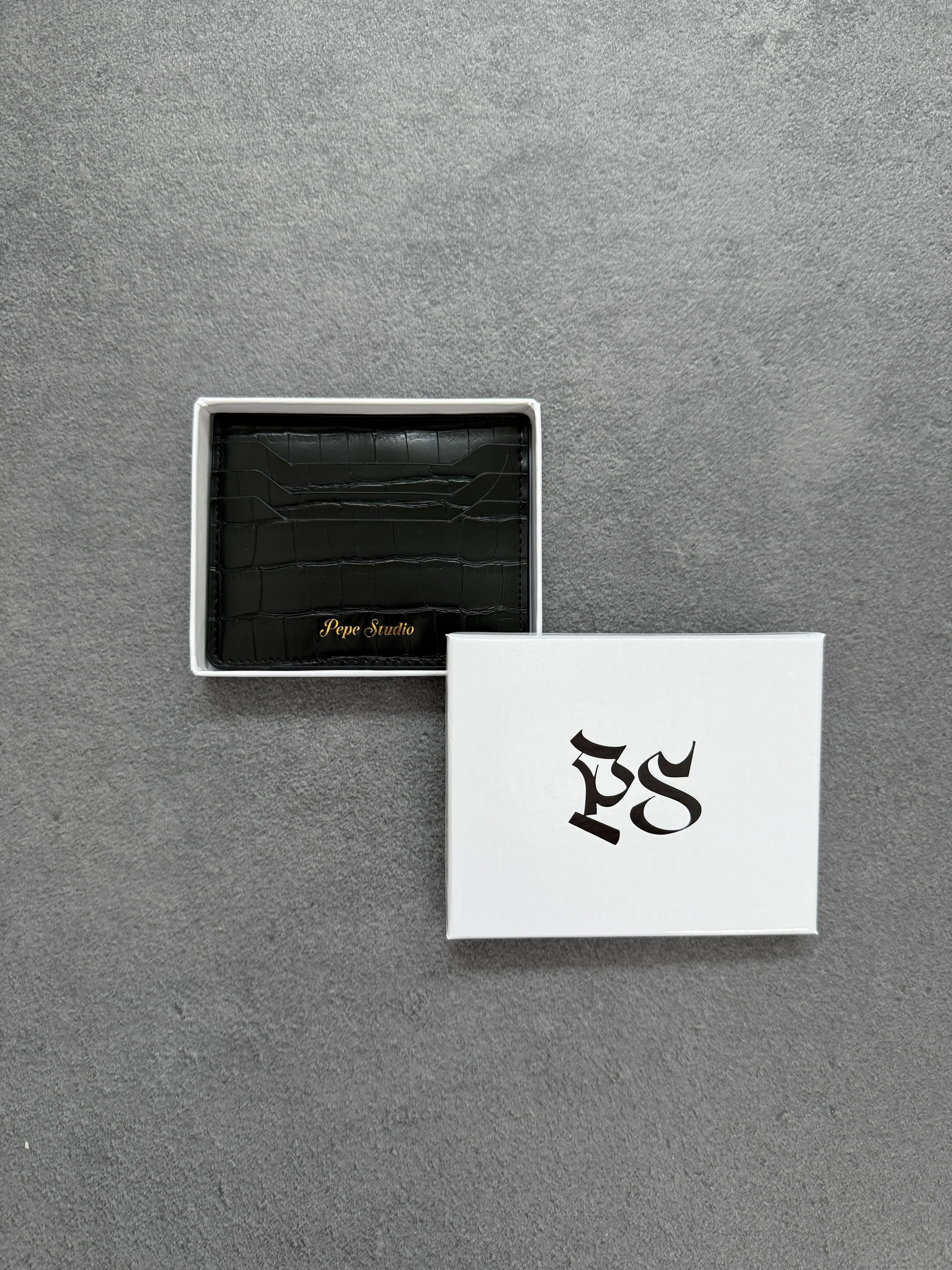 Ashford Black Card Holder - Image 5